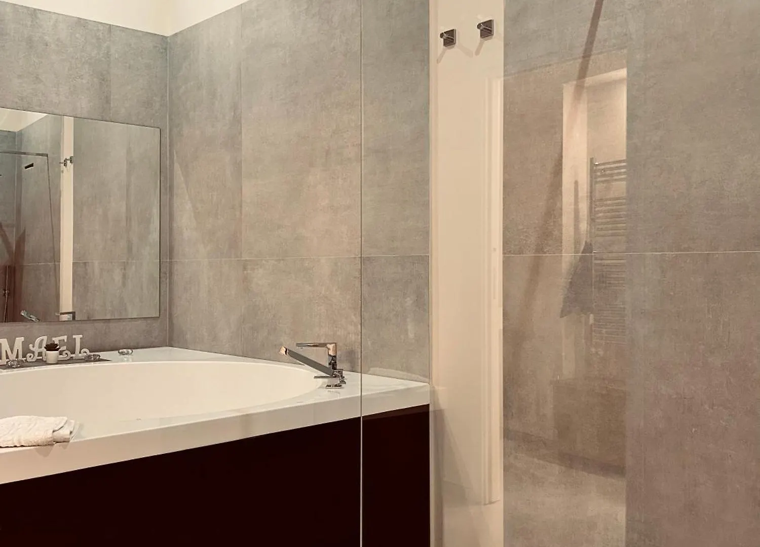 Mael Superior Room Palermo 0*,  Italy